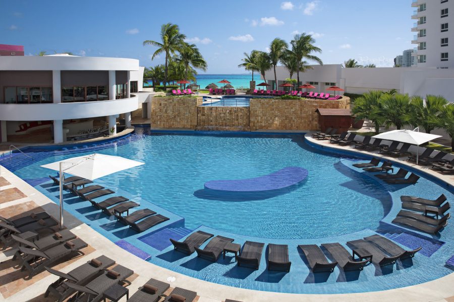 RKGCU-EXT-MainPool-2A-RGB - Relect Cancun Resort